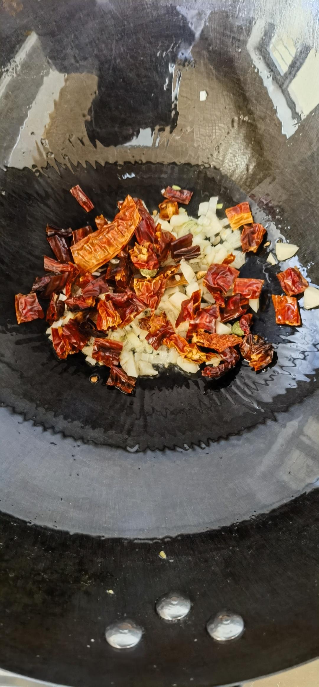 素手撕包菜 素手撕包菜