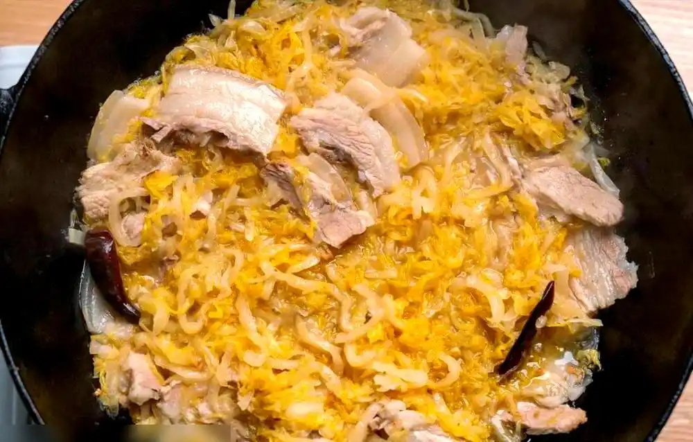 掌握腌制酸菜的三大秘诀，轻松享受自制美味